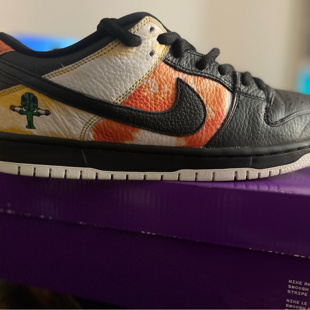 Nike sb Dunk Low Raygun